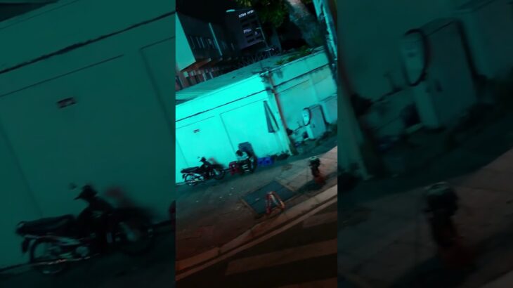 ベトナムが恋しい方へ / MissingVietnam? バイクが行き交い、人々が語らう夜のホーチミン。懐かしくてあたたかい、ベトナムの夜の空気をお届け。#ベトナム #ホーチミン #夜景 #旅気分