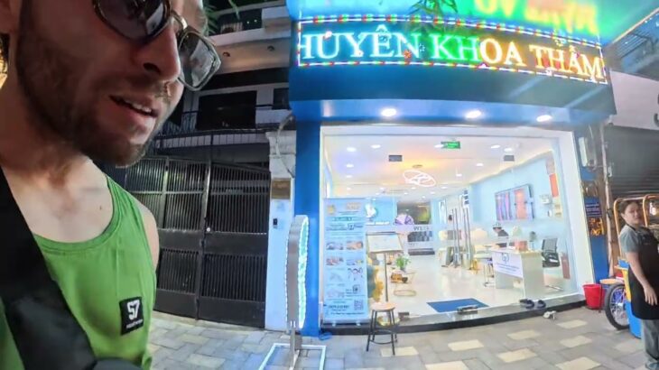 Ep. 4 — Visiting Ben Thanh Market | The Traveling Tiger